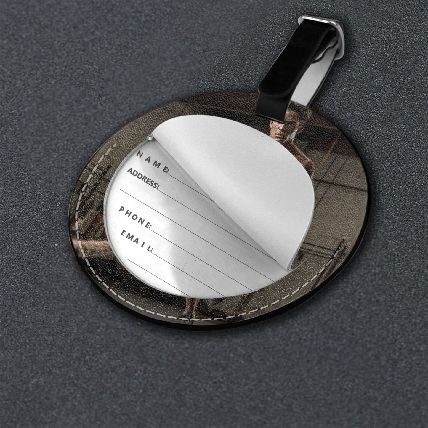 Round Leather Luggage Tag with Fitness Athlete Design – 3.7in/9.8cm Travel Identifier